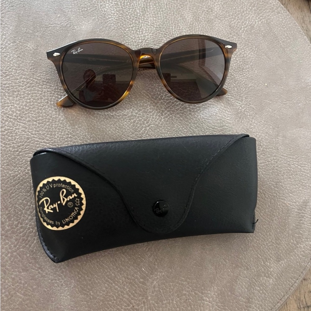Ray-Ban Tortoise Shell Sunglasses - Picture 3 of 4